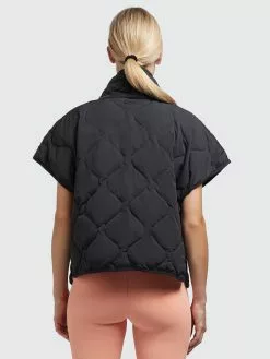 Khujo Weste ERY In Schwarz -Khujo Geschäft khujo weste ery in schwarz 4