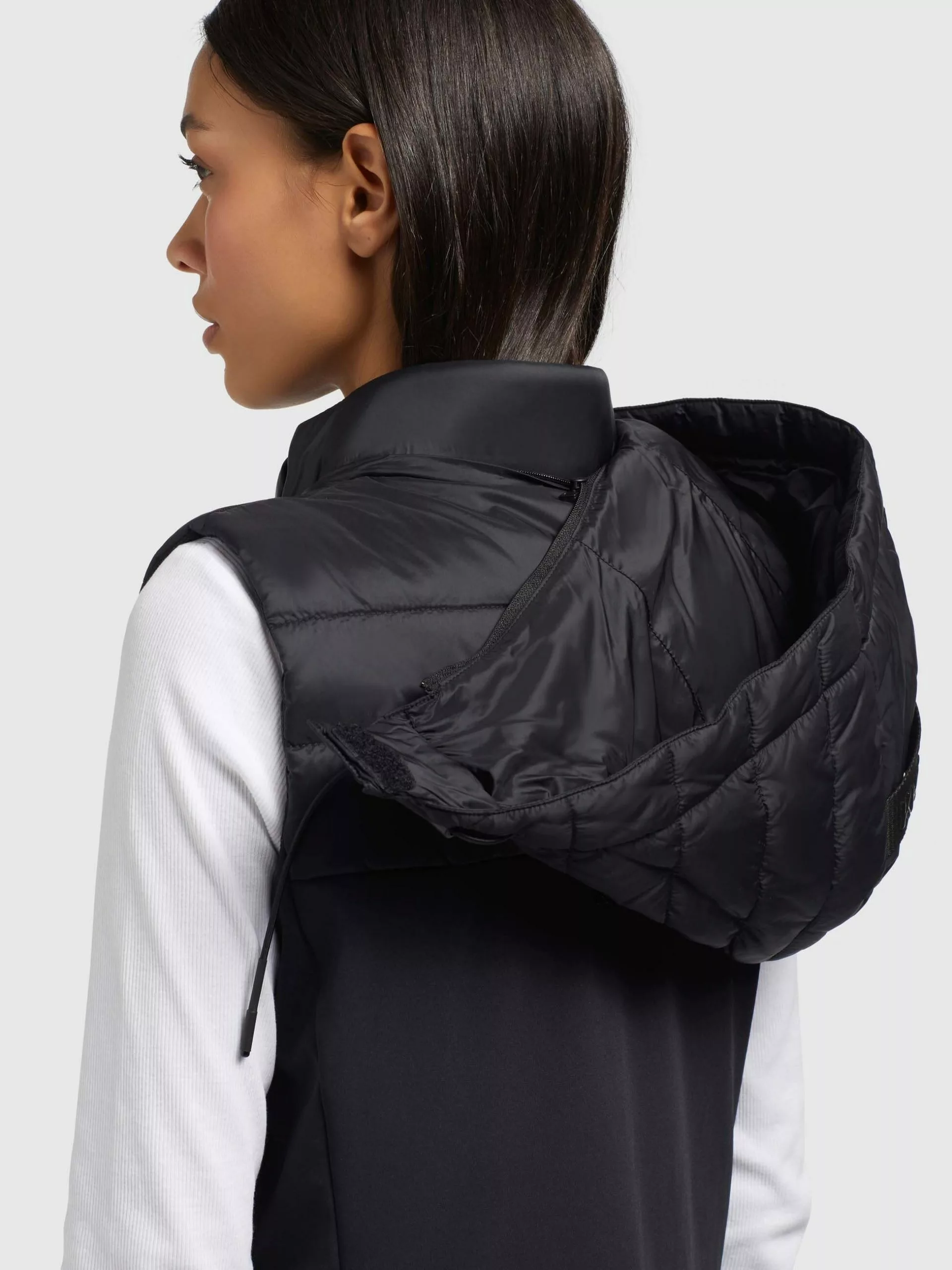 Khujo Weste FABIA MATT In Schwarz 10 Khujo Weste FABIA MATT In Schwarz – Bild 8